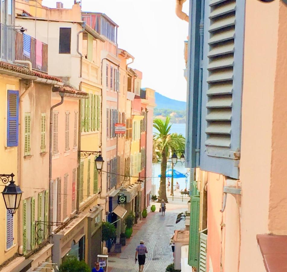 Superbe studio rue piétonne principale Sanary à côté du port Esterno foto