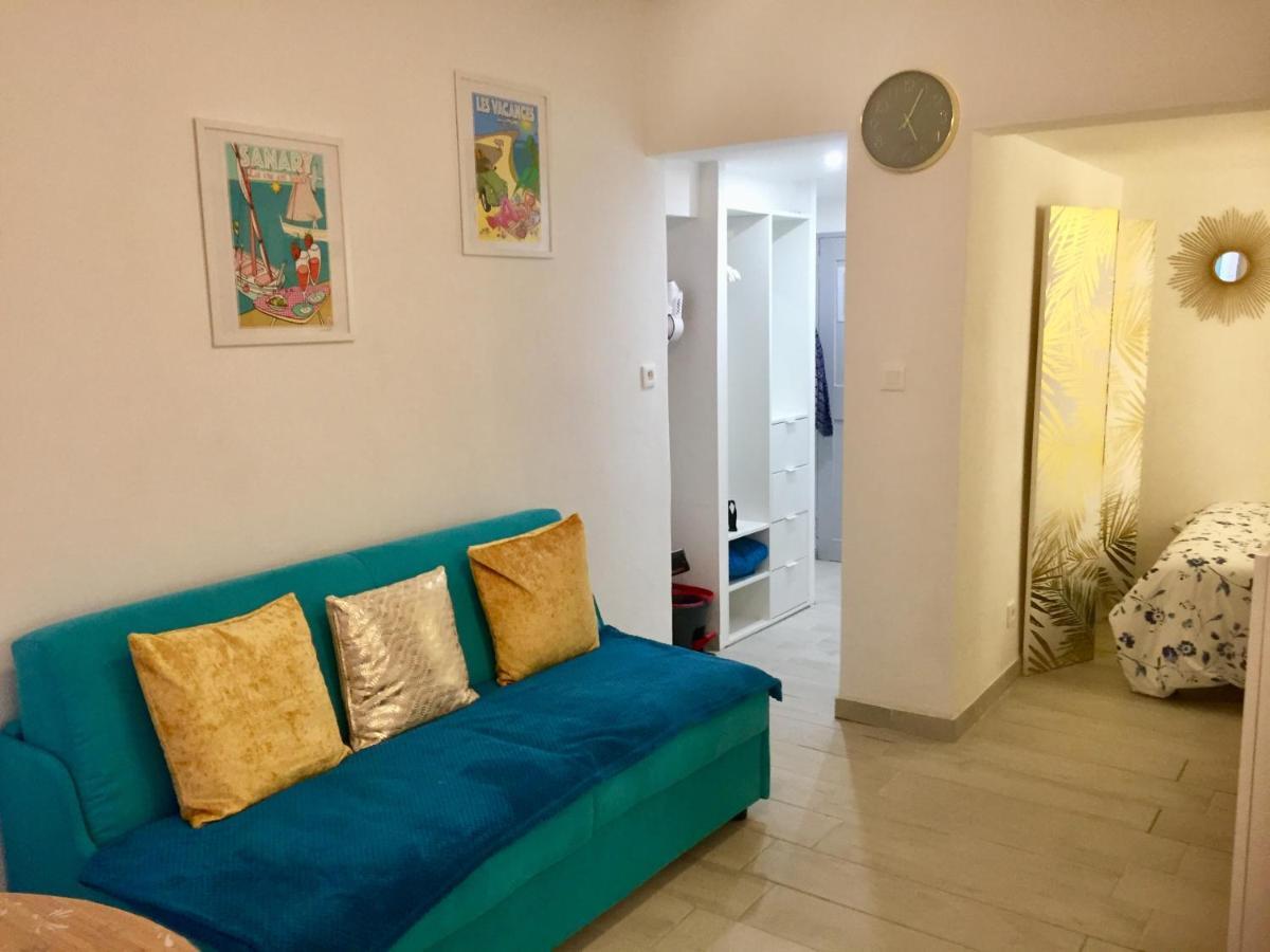 Superbe studio rue piétonne principale Sanary à côté du port Esterno foto